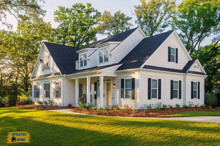 4 Essential Tips for Maintaining Vinyl Siding Durability